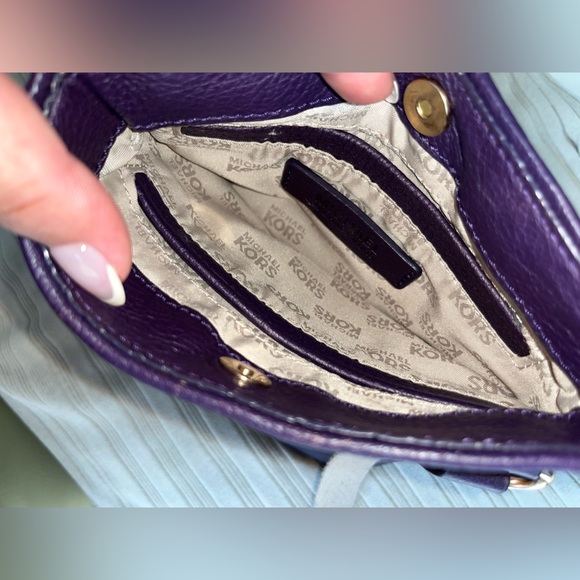 MK Michael Kors Authentic Plum Purple CrossBody Canvas Adjustable Strap - Picture 3 of 5